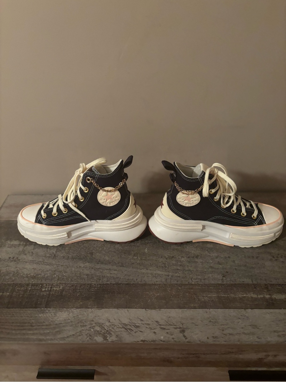 CONVERSE RUN STAR LEGACY CX PLATFORM HIGH VALENTINES DAY 2023
Size 7